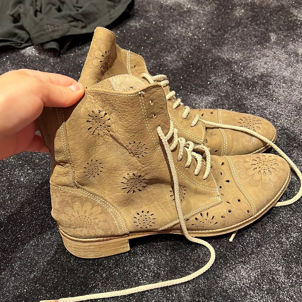 Italian boots